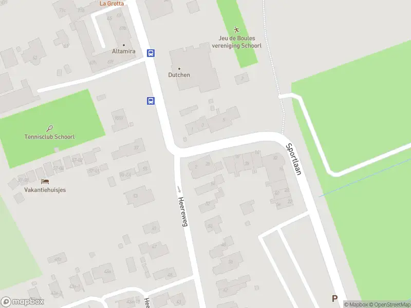 Ambulance met grote spoed naar de Sportlaan in Schoorl