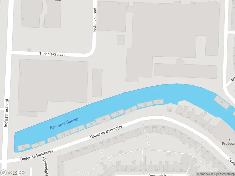 Ambulance met gepaste spoed naar de Nijverheidsstraat in Gouda