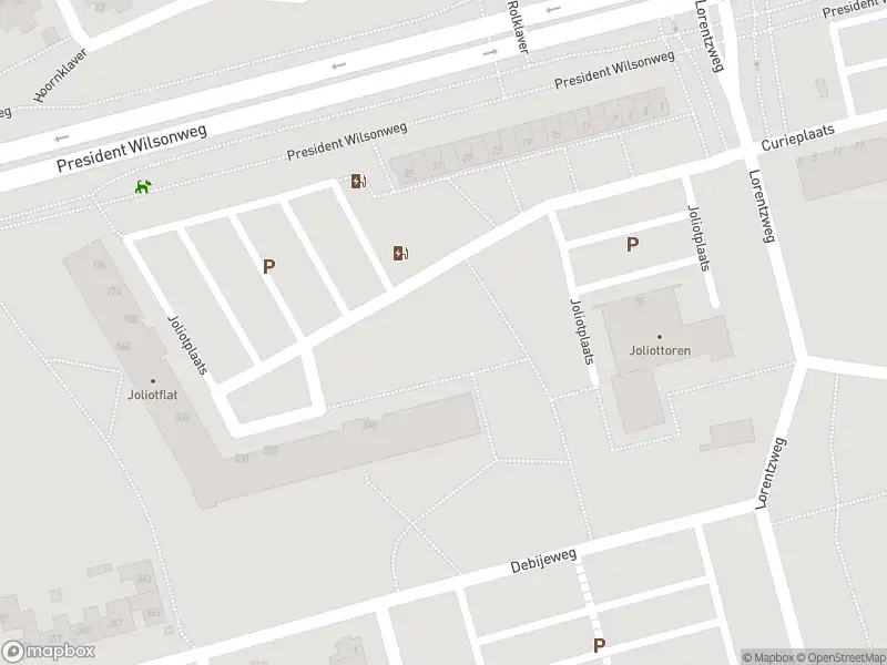 Ambulance met grote spoed naar de Joliotplaats in Rotterdam