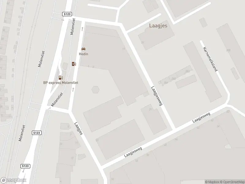 Brandweer met gepaste spoed naar de Laagjesweg in Rotterdam