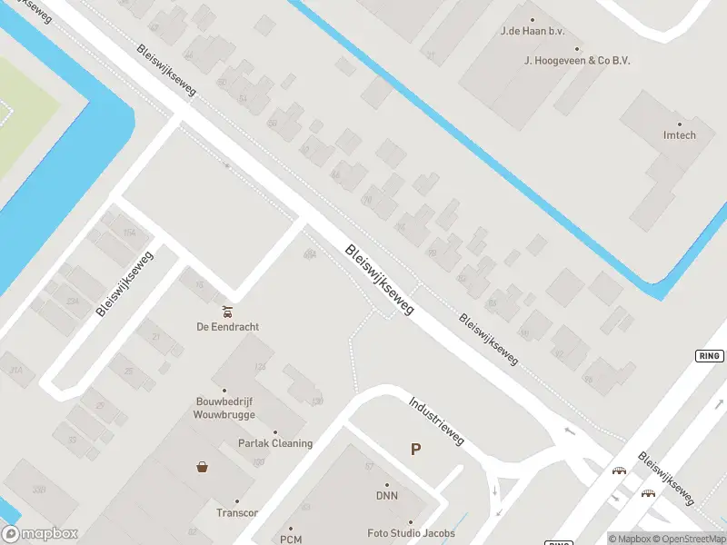 Ambulance met grote spoed naar de Oostweg in Zoetermeer