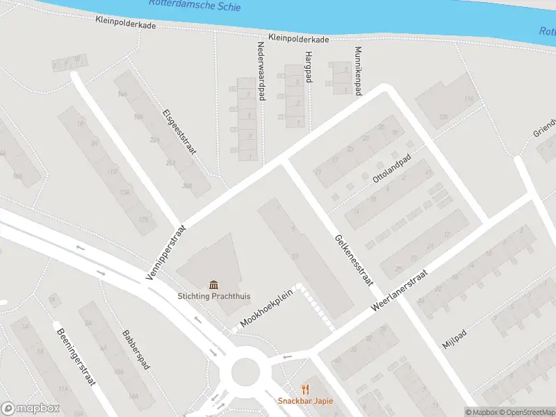 Ambulance met gepaste spoed naar de Gelkenesstraat in Rotterdam