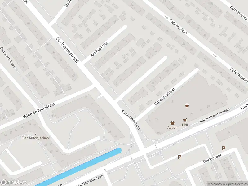 Ambulance met gepaste spoed naar de Bonairestraat in Zwijndrecht