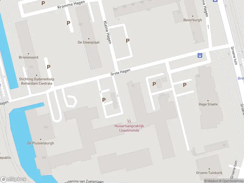 Ambulance met gepaste spoed naar de Grote Hagen in Rotterdam