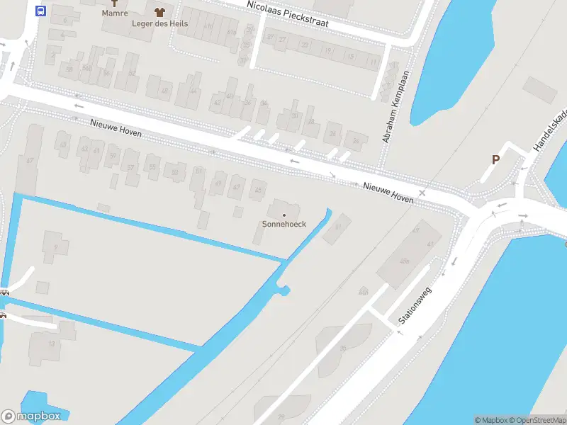 Ambulance met grote spoed naar de Nieuwe Hoven in Gorinchem