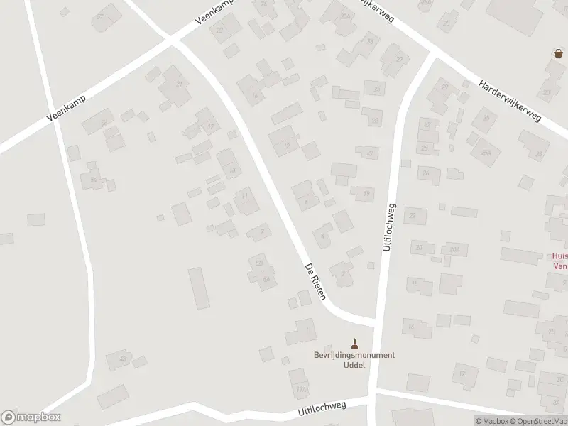 Brandweer met grote spoed naar de De Rieten in Uddel vanwege gebouwbrand