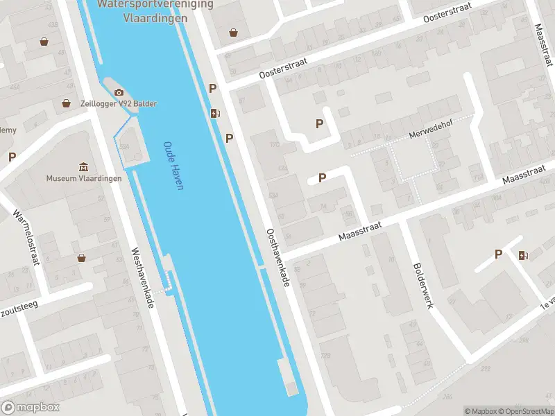 Ambulance met grote spoed naar de Oosthavenkade in Vlaardingen