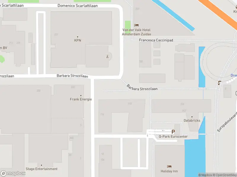 Ambulance met gepaste spoed naar de Barbara Strozzilaan in Amsterdam