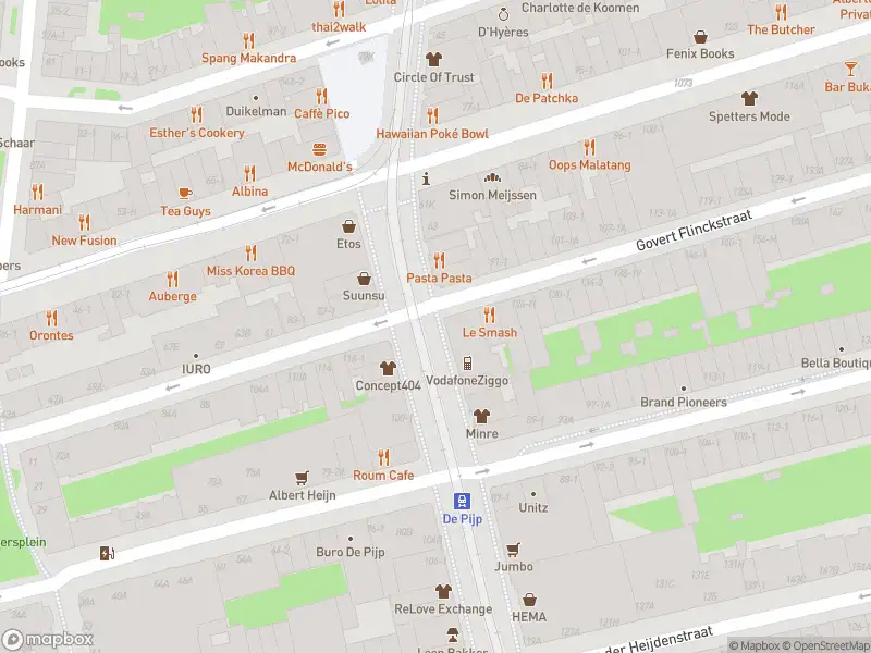 Ambulance met grote spoed naar de Eerste Helmersstraat in Amsterdam