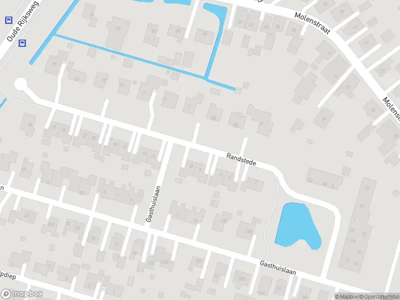 Ambulance en brandweer met grote spoed naar de Randstede in Scheemda