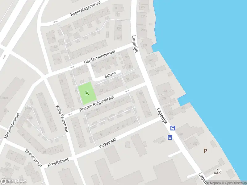 Ambulance met grote spoed naar de Blauwe Reigerstraat in Zaandijk