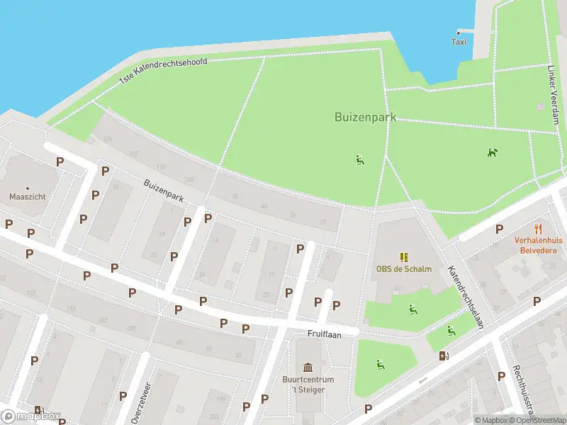 Ambulance met grote spoed naar de Buizenpark in Rotterdam