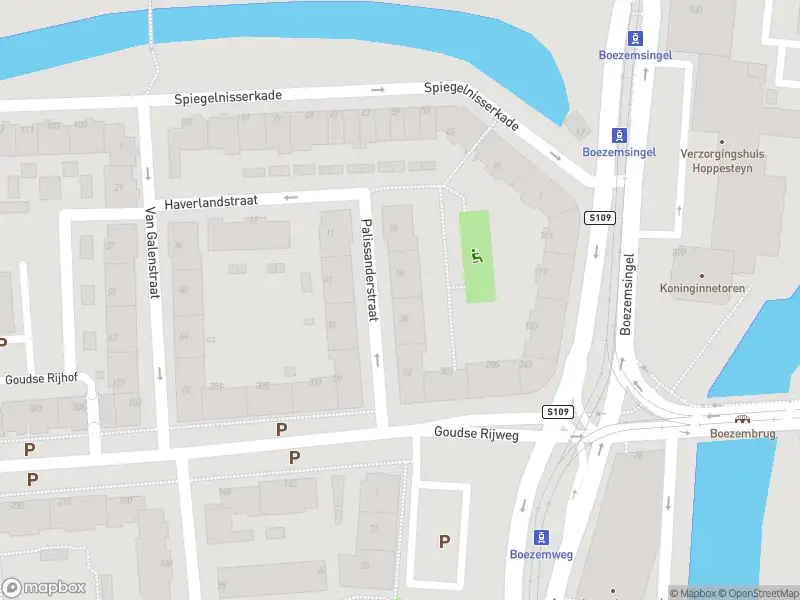 Ambulance met gepaste spoed naar de Palissanderstraat in Rotterdam