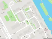 Ambulance met grote spoed naar de Huntum in Amsterdam