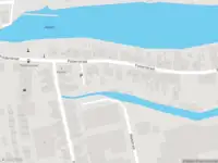 Ambulance met grote spoed naar de Polderstraat in Alblasserdam