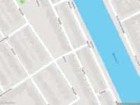 Ambulance met gepaste spoed naar de Bornholmpier in Zaandam