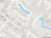 Ambulance met grote spoed naar de Zoutstoep in Sliedrecht