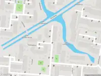 Ambulance met gepaste spoed naar de Gamandertuin in Leiden