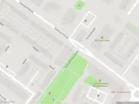 Ambulance met grote spoed naar de Koopvaardersplantsoen in Amsterdam