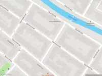 Ambulance met grote spoed naar de Wateringhestraat in Rotterdam