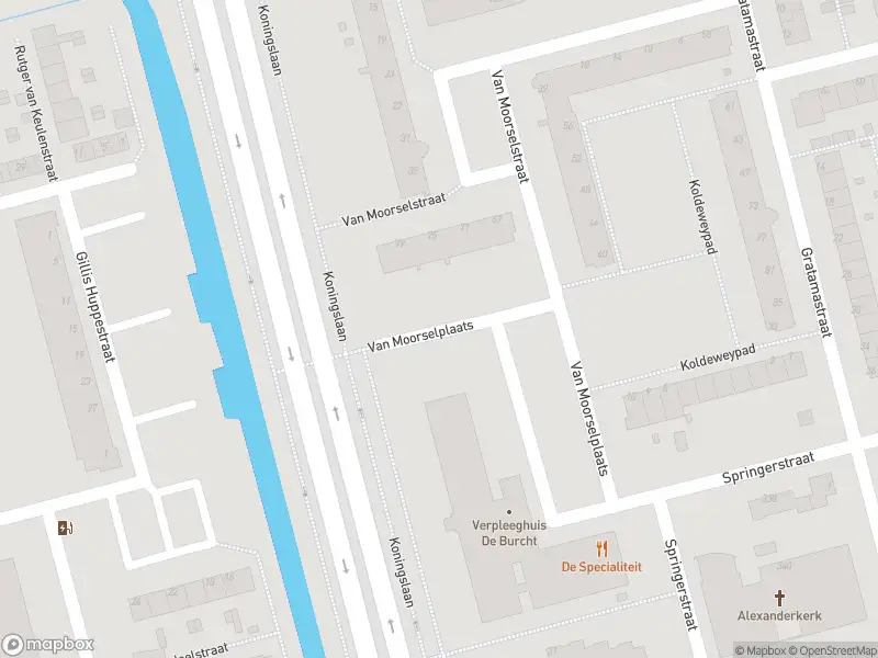 Brandweer met gepaste spoed naar de Zocherstraat in Rotterdam vanwege wateroverlast