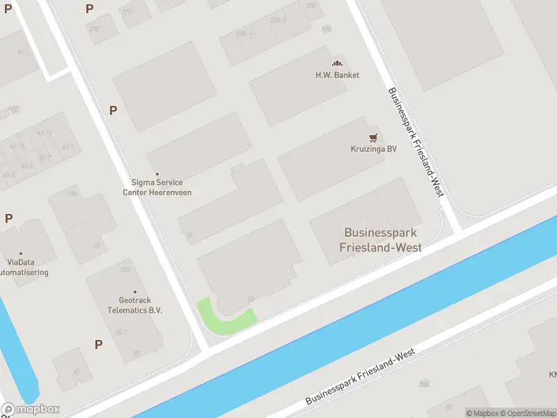 Brandweer met gepaste spoed naar de Businesspark Friesland-West in Heerenveen vanwege stormschade