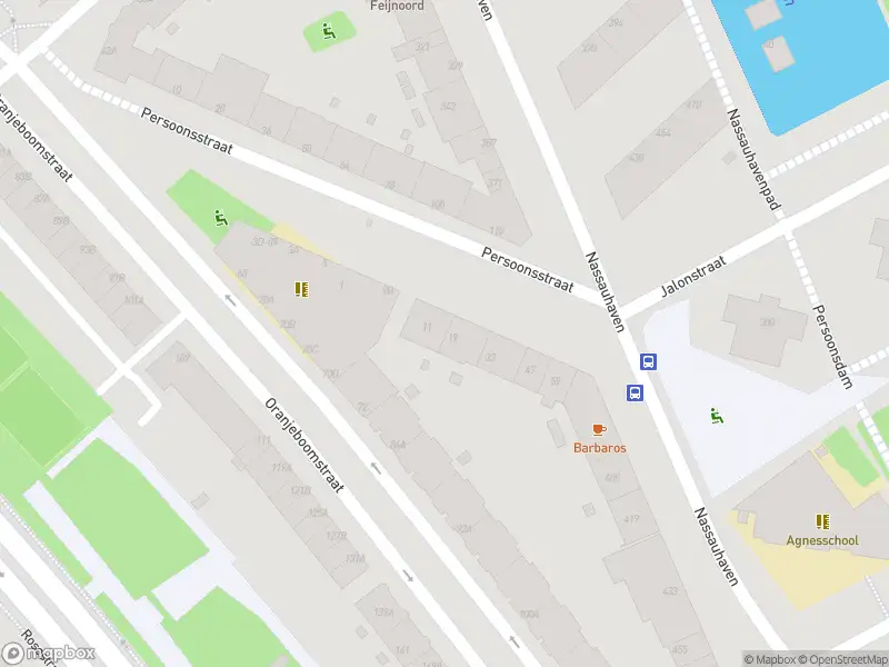 Ambulance met grote spoed naar de Persoonsstraat in Rotterdam