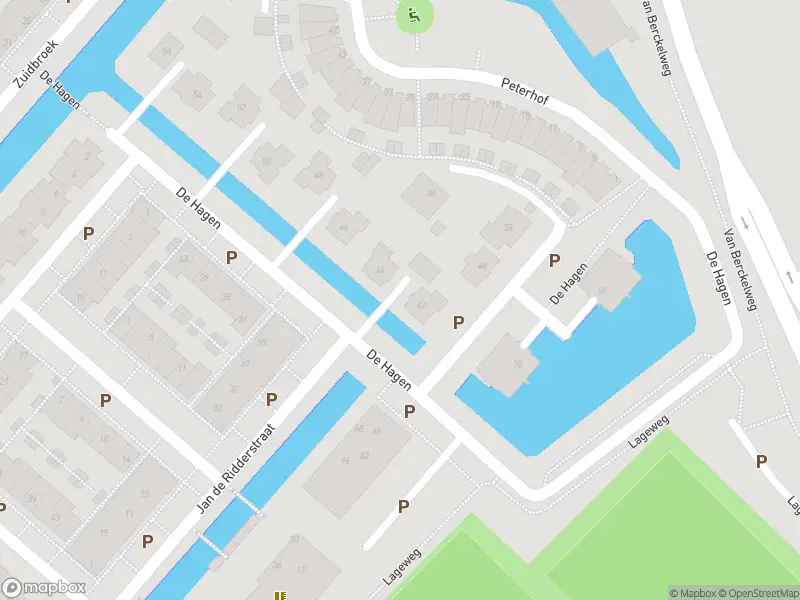 Ambulance met grote spoed naar de De Hagen in Noordwijk