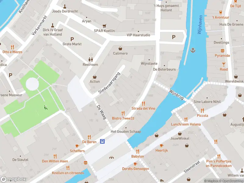 Ambulance met grote spoed naar de Wijnstraat in Dordrecht