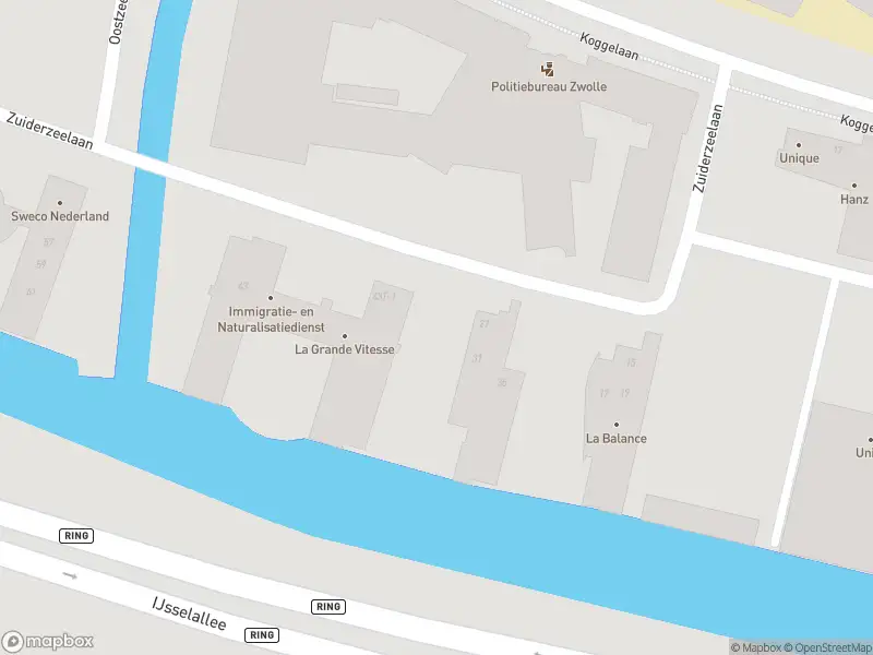 Brandweer met gepaste spoed naar de Zuiderzeelaan in Zwolle vanwege een liftopsluiting