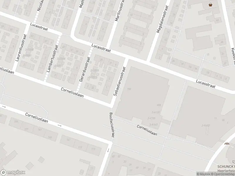 Brandweer met gepaste spoed naar de Sebastianusstraat in Heerlen vanwege een liftopsluiting