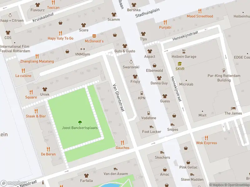 Ambulance met grote spoed naar de Van Ghentstraat in Rotterdam