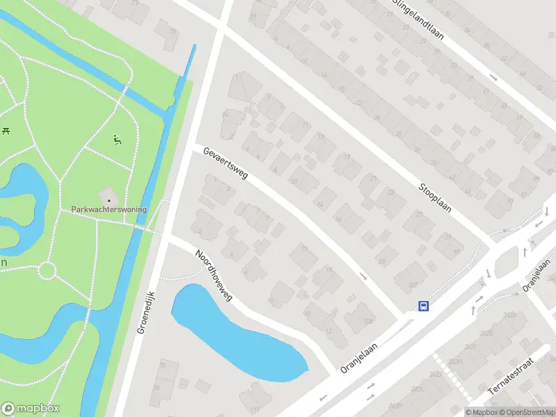 Ambulance met grote spoed naar de Gevaertsweg in Dordrecht