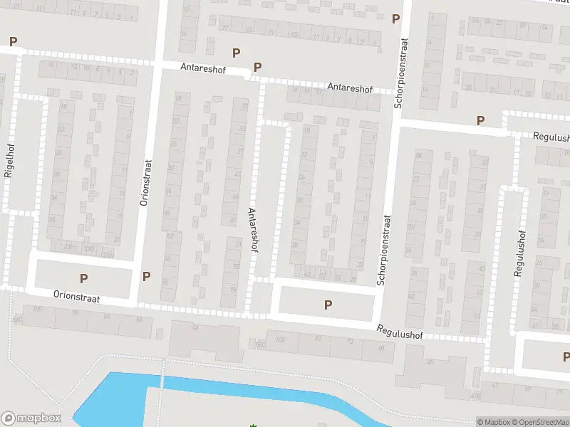 Ambulance met grote spoed naar de Antareshof in Dordrecht