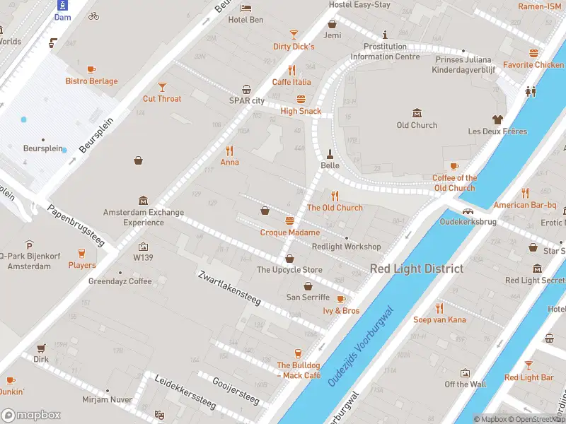 Ambulance met gepaste spoed naar de Sint Annendwarsstraat in Amsterdam