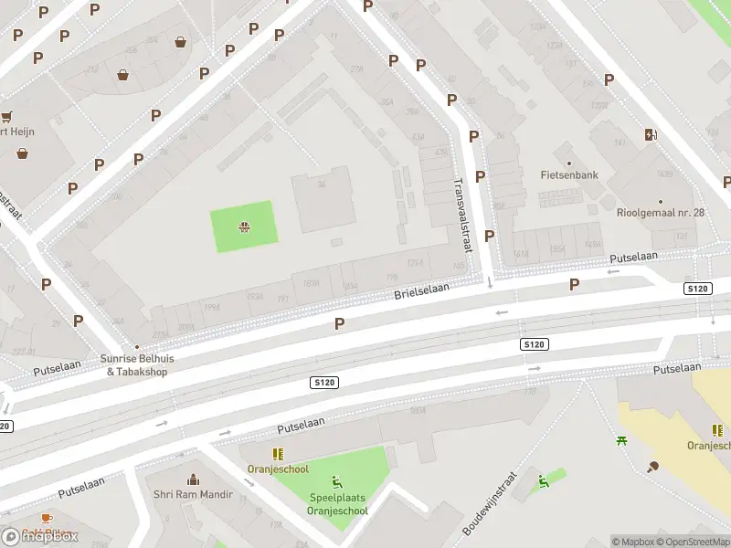 Ambulance met grote spoed naar de Putselaan in Rotterdam