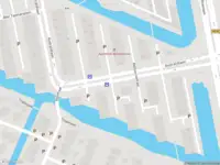 Ambulance met gepaste spoed naar de Darwinstraat in Purmerend