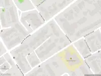 Ambulance met grote spoed naar de Lange Kruisweg in Maasdijk