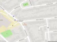 Ambulance met gepaste spoed naar de Albert Cuijpstraat in Albert Cuypstraat