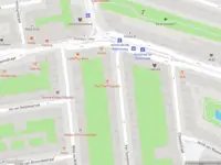 Ambulance met grote spoed naar de Reyer Anslostraat in Amsterdam