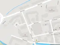 Ambulance met gepaste spoed naar de Kerkplein in Medemblik vanwege waarnemen gaslucht