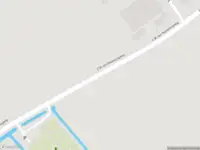 Politie naar de C.M. van Houwelingweg in Giessenburg vanwege voertuigen te water