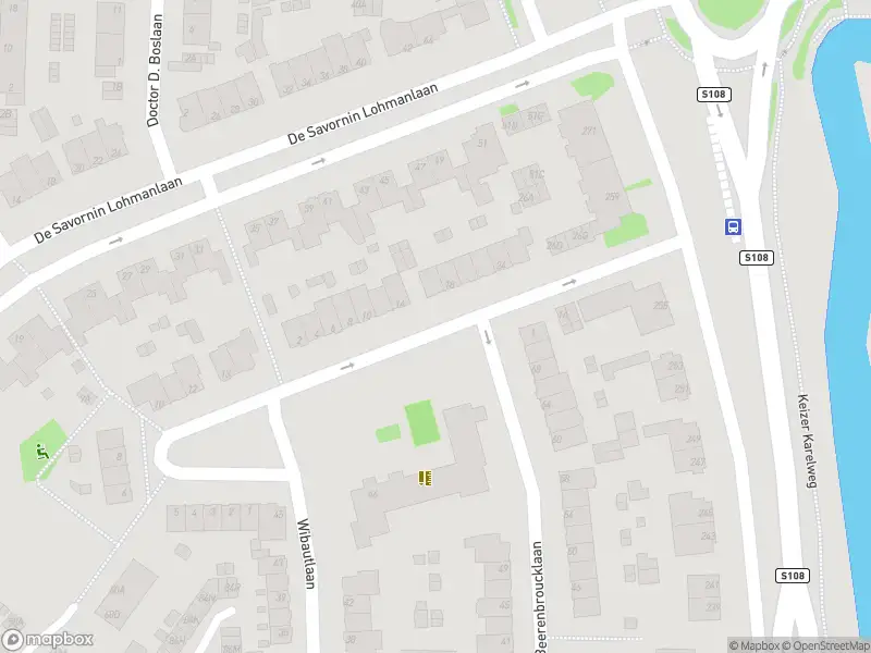 Ambulance met grote spoed naar de Dr. de Visserlaan in Amstelveen