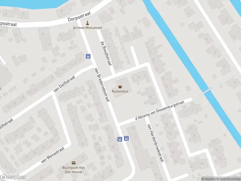 Ambulance met gepaste spoed naar de Van Brederodestraat in Giessenburg