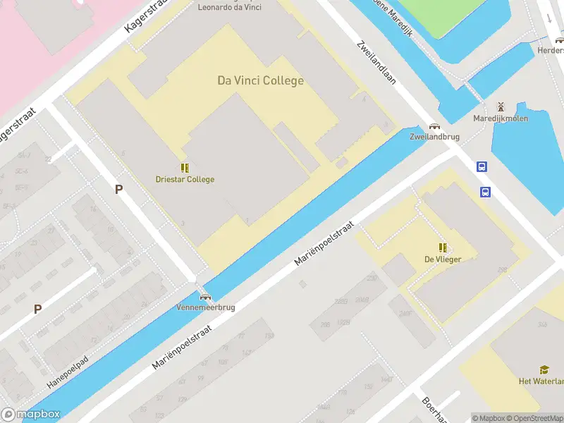 Ambulance met grote spoed naar de Boerhaavelaan in Leiden