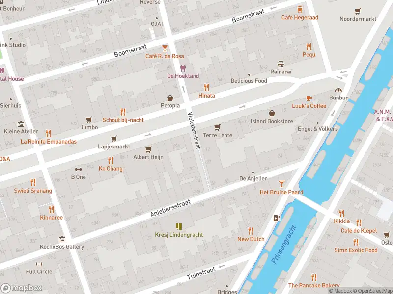 Ambulance met grote spoed naar de Violettenstraat in Amsterdam