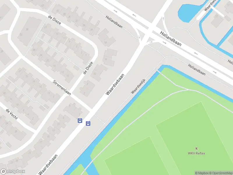 Brandweer met grote spoed naar de Waardsedijk in Woerden vanwege voertuigbrand