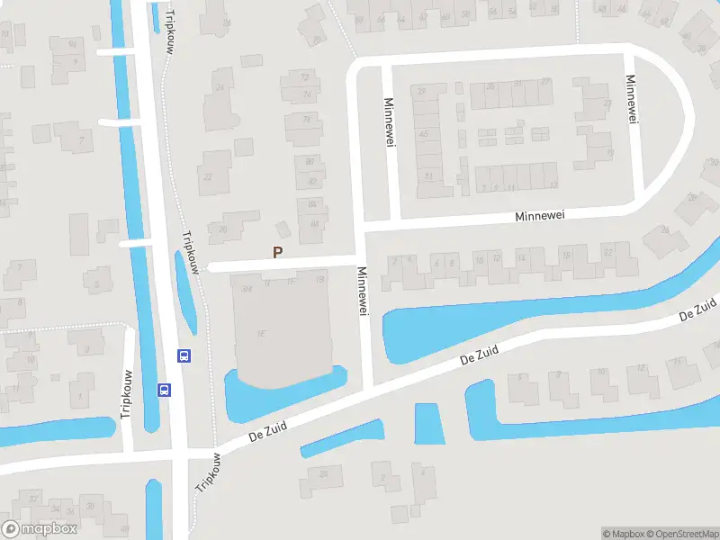 Ambulance met grote spoed naar de Minnewei in Midwoud