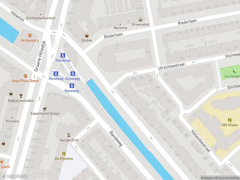 Ambulance met gepaste spoed naar de Randweg in Rotterdam