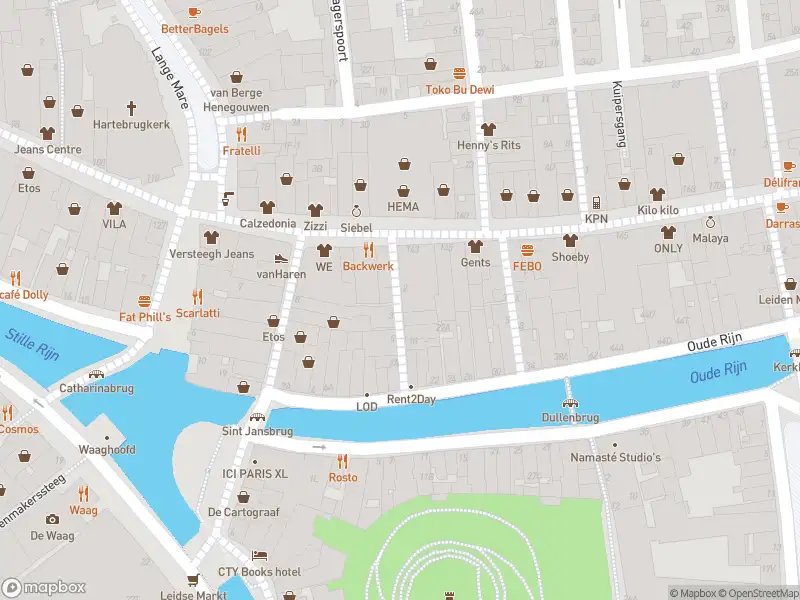 Ambulance met grote spoed naar de Kuiperssteeg in Leiden